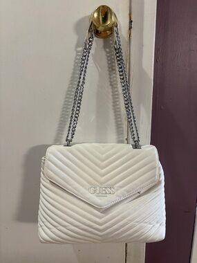 Guess White Quilted Shoulder Bag